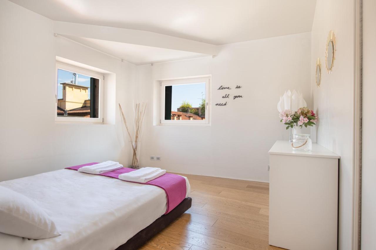 Stunning Top Floor Flat In The Heart Of Verona Exterior photo